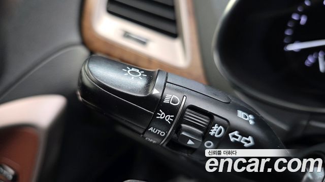 Hyundai Santafe 2017 — photo 28
