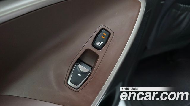 Hyundai Santafe 2017 — photo 32