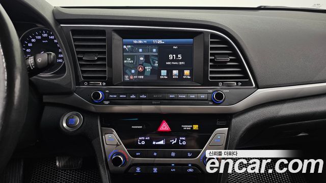 Hyundai AVANTE 2016 — photo 20