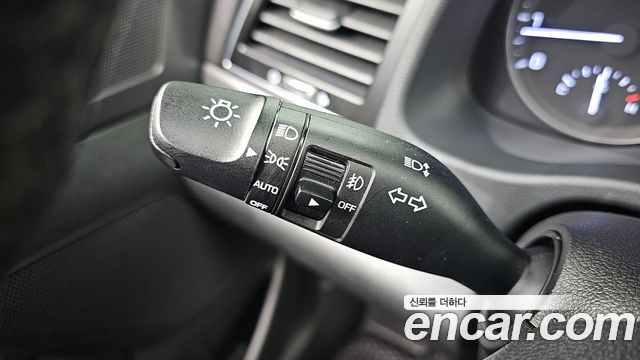 Hyundai AVANTE 2016 — photo 26