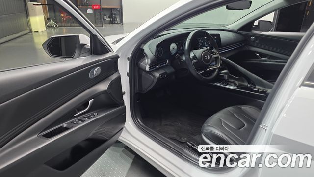 Hyundai AVANTE 2023 — photo 13