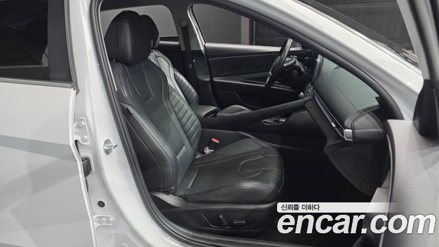 Hyundai AVANTE 2023 — photo 16