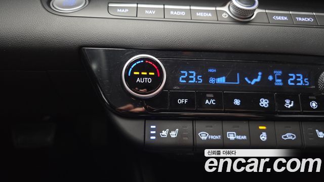 Hyundai AVANTE 2023 — photo 28