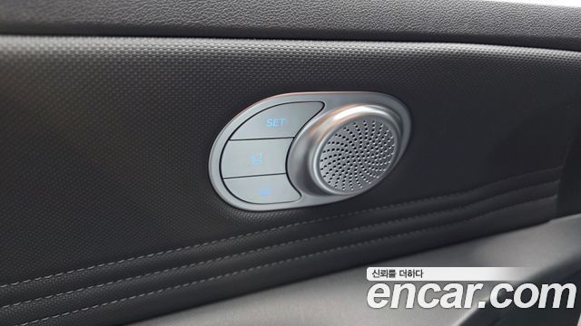 Hyundai AVANTE 2023 — photo 32