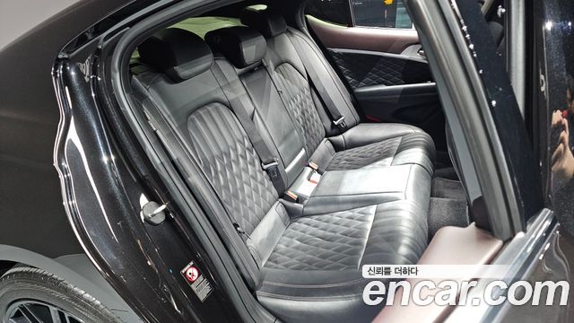 Genesis G70 2018 — photo 17