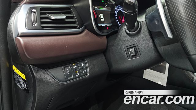 Genesis G70 2018 — photo 25