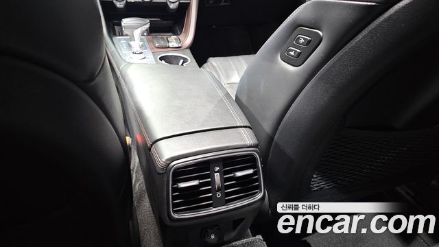 Genesis G70 2018 — photo 33