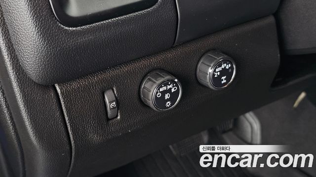 Chevrolet Korea Colorado 2020 — photo 27
