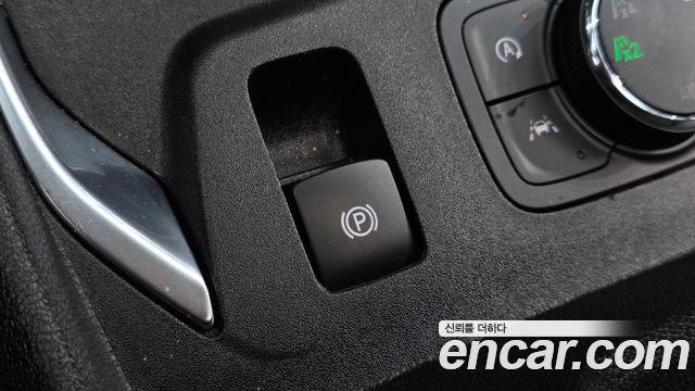 Chevrolet Korea Traverse 2023 — photo 20