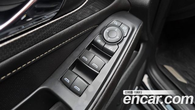Chevrolet Korea Traverse 2023 — photo 28