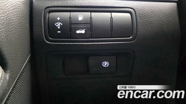 Hyundai Genesis 2016 — photo 23