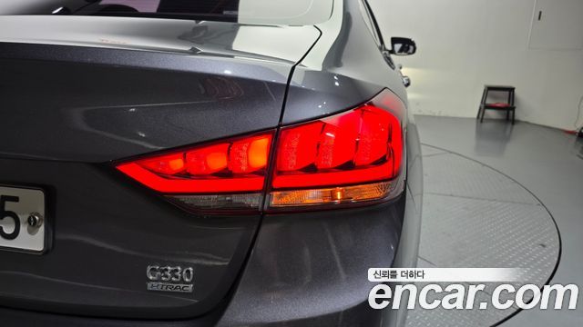 Hyundai Genesis 2016 — photo 9