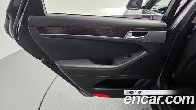 Hyundai Genesis 2016 — photo 15