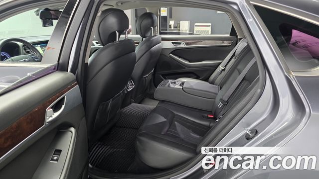 Hyundai Genesis 2016 — photo 16