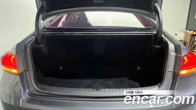 Hyundai Genesis 2016 — photo 27