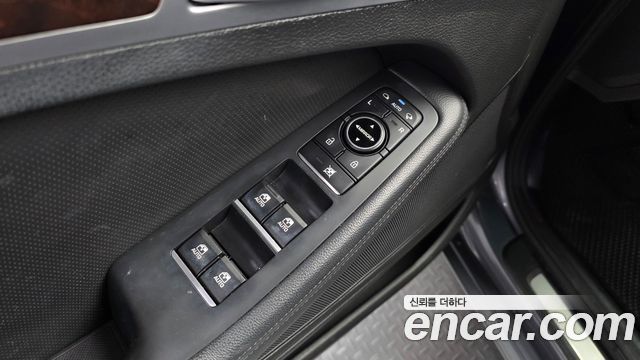 Hyundai Genesis 2016 — photo 28