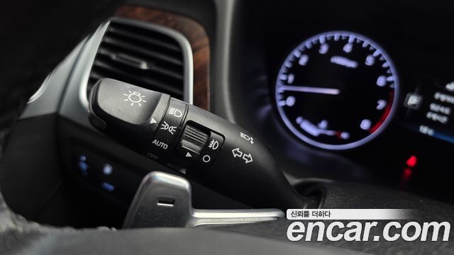 Hyundai Genesis 2016 — photo 29