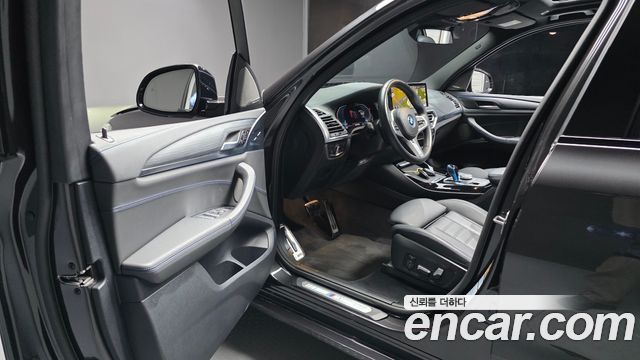 BMW iX3 2022 — photo 10