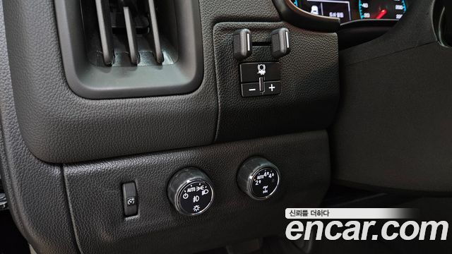 Chevrolet Korea Colorado 2021 — photo 18