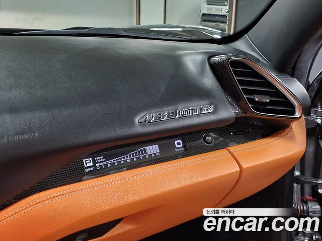 Ferrari 488 2018 — photo 8