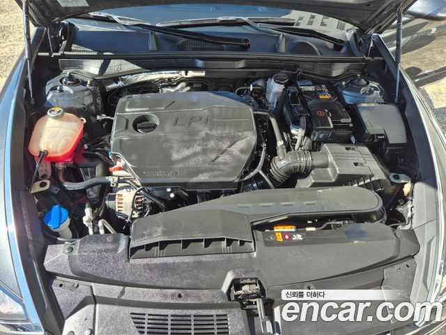 Hyundai Sonata 2022 — photo 17
