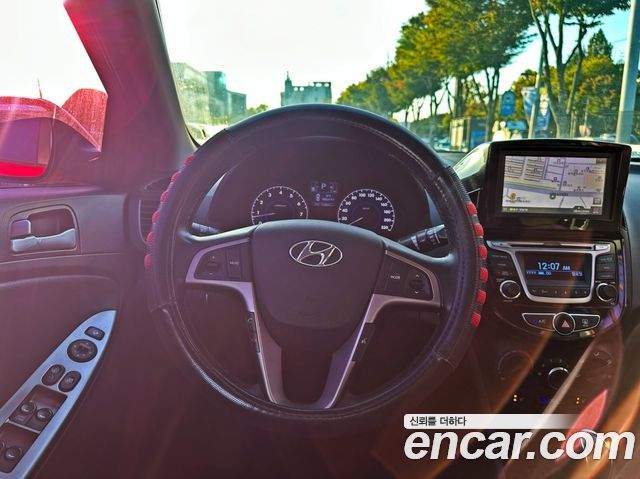 Hyundai Accent 2016 — photo 19