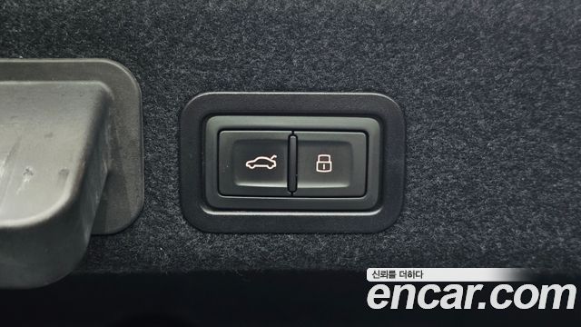 Audi A6 2018 — photo 18