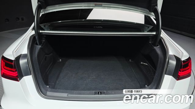 Audi A6 2018 — photo 19