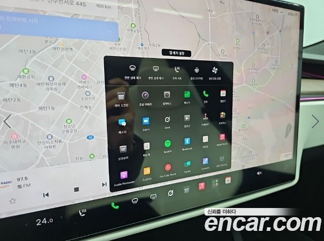 Tesla Model S 2026 — photo 11