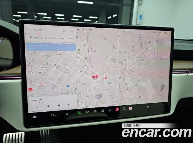 Tesla Model S 2026 — photo 16