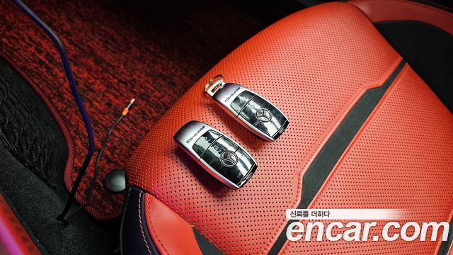 Mercedes-Benz AMG GT 2020 — photo 27