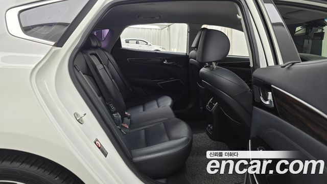 Kia K7 2018 — photo 12