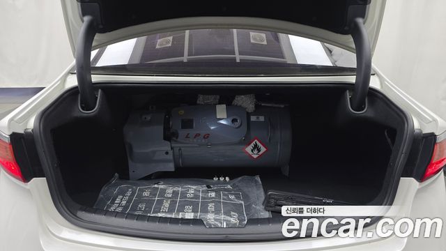 Kia K7 2018 — photo 20