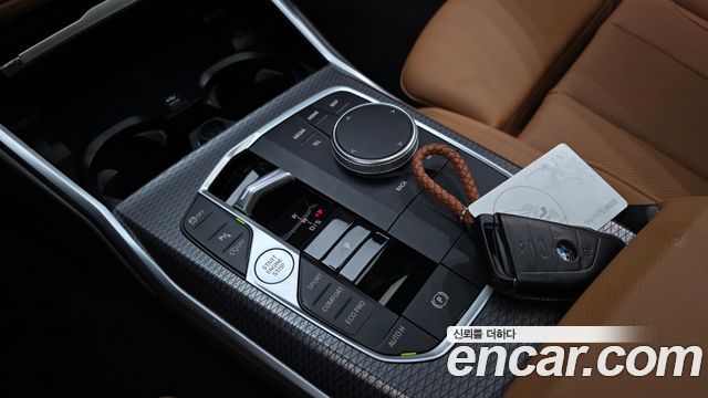BMW 3-Series 2024 — photo 12