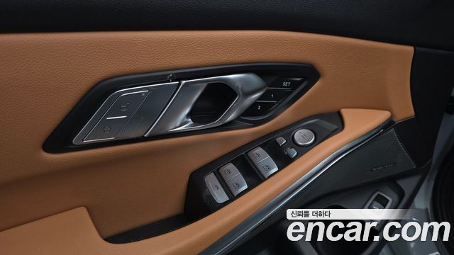 BMW 3-Series 2024 — photo 27