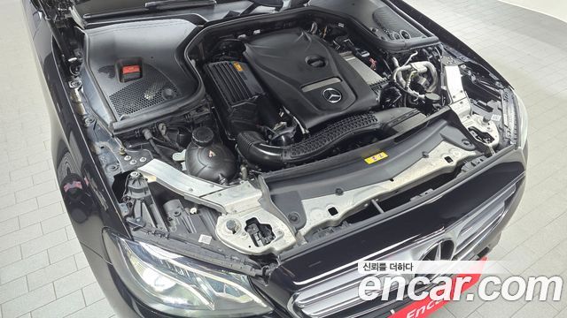 Mercedes-Benz E-Class 2019 — photo 6