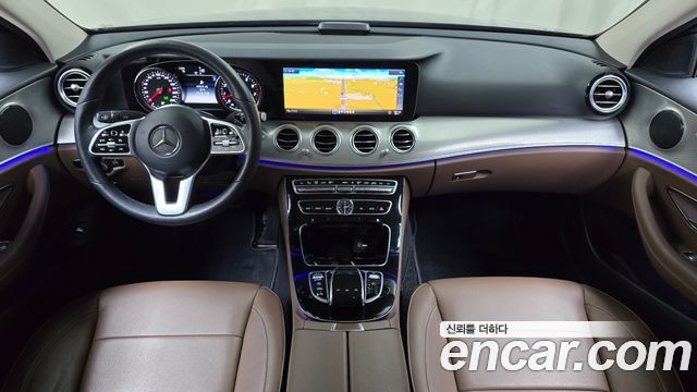 Mercedes-Benz E-Class 2019 — photo 10
