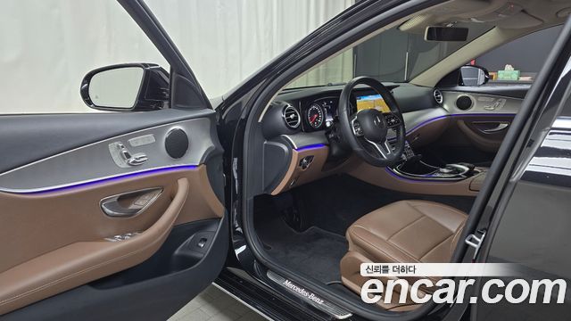 Mercedes-Benz E-Class 2019 — photo 13