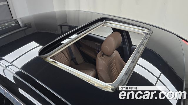 Mercedes-Benz E-Class 2019 — photo 23