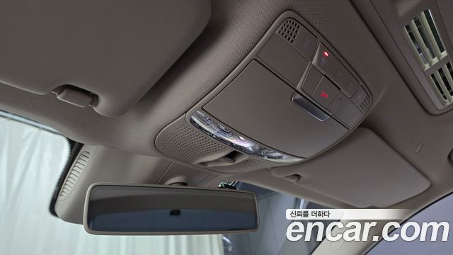 Mercedes-Benz E-Class 2019 — photo 26