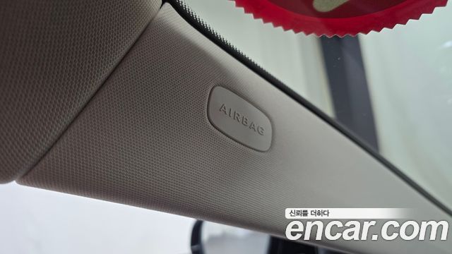 Mercedes-Benz E-Class 2019 — photo 32
