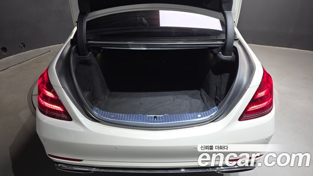 Mercedes-Benz S-Class 2018 — photo 33