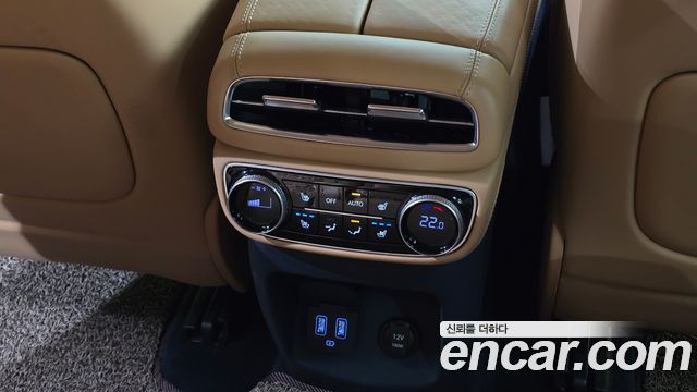 Genesis GV80 2020 — photo 29