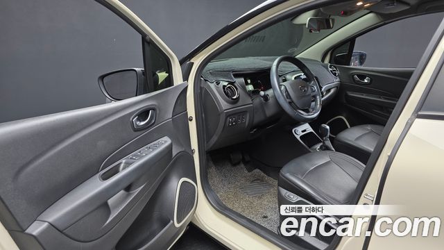 Renault Korea QM3 2019 — photo 10