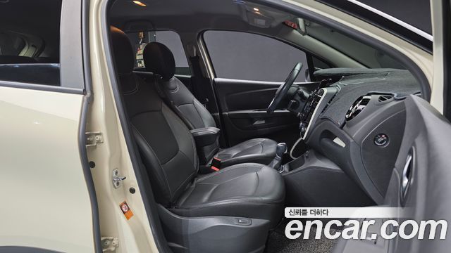 Renault Korea QM3 2019 — photo 11
