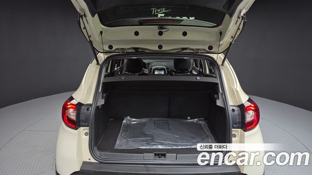 Renault Korea QM3 2019 — photo 20