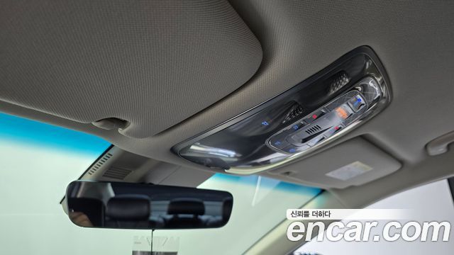 Genesis G80 2022 — photo 24