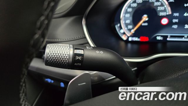 Genesis G80 2022 — photo 26