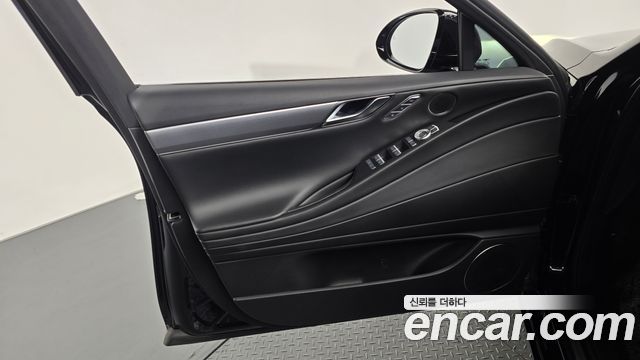 Genesis G80 2022 — photo 14