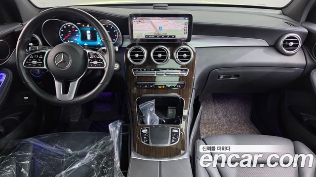 Mercedes-Benz GLC-Class 2020 — photo 10